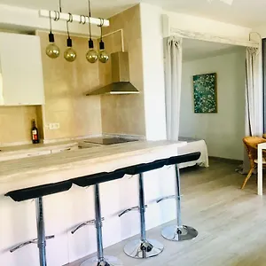 Apto En El Centro, Junto A La Playa, Apartamento